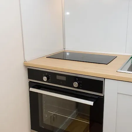 Апартамент Retreat - Cozy 2bd Flat In A Location By Flat Mаnager *